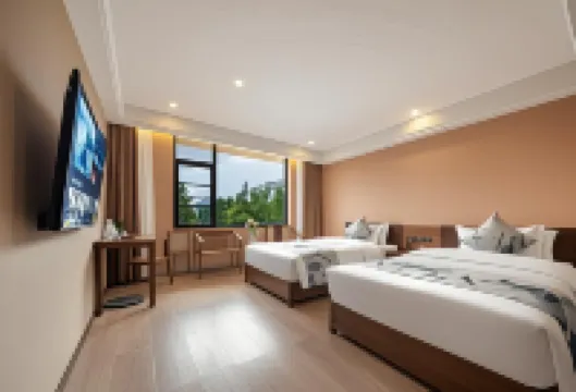 Tianchong Yunhai Resort Hotel (Wulingyuan National Forest Park)