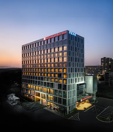 Hilton Garden Inn Suzhou Kunshan Отели рядом с достопримечательностью «Dinas Load and Unload Marina»