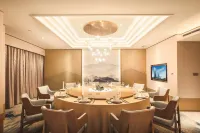 L+Snow Supreme Hotel