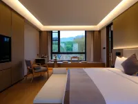 Ruolin Qiaoshangu Graden Hotel - balcony