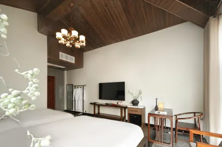 Zenith Cloud Manor Отели рядом с достопримечательностью «Yulong Bridge»