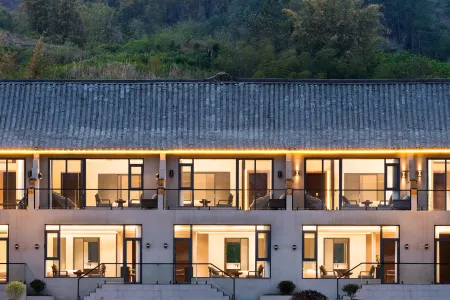 Ting Yue Xin Su (Libo Moon Lake Wetland Park Store)