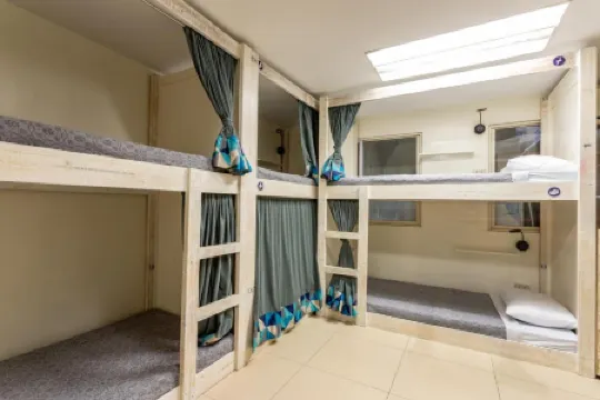 Baybayin Hostel & Co-Live