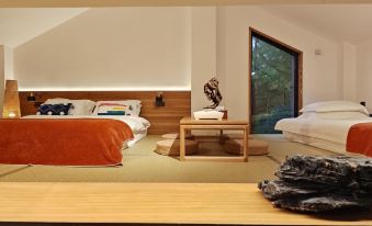 Cedar House B&B