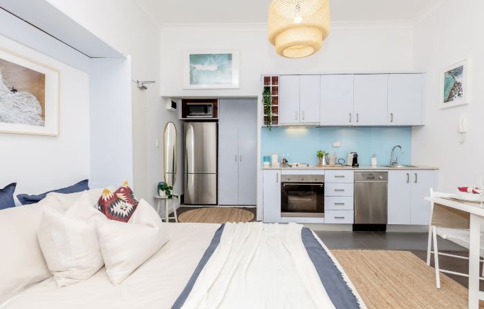 Cozy beachfront studio with aircon