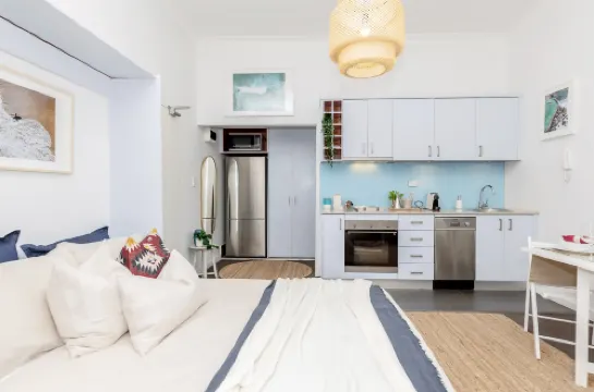 Cozy beachfront studio with aircon