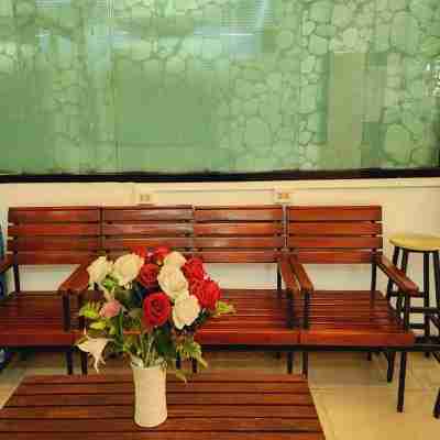 ซีนิธ ไลฟ์ Hotel Exterior