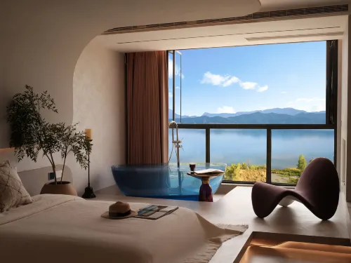 瀘沽湖觀山海·湖畔度假飯店（蒗放碼頭店）