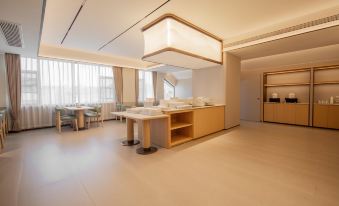 Ruiji Hotel (Yizhang Style Commercial Street)