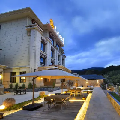 Yunshan Four Seasons Homestay (Huanglong Jiuzhai High-Speed Railway Station) Hotels near Huanglongjiuzhai Railway Station