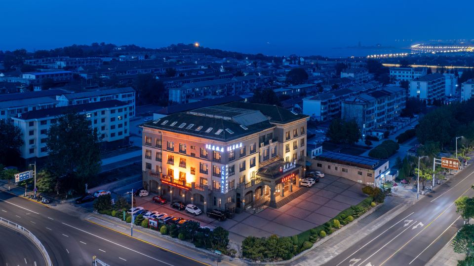 Penglai Hotel (Penglai Pavilion Scenic Area Pengchangke Port Branch)