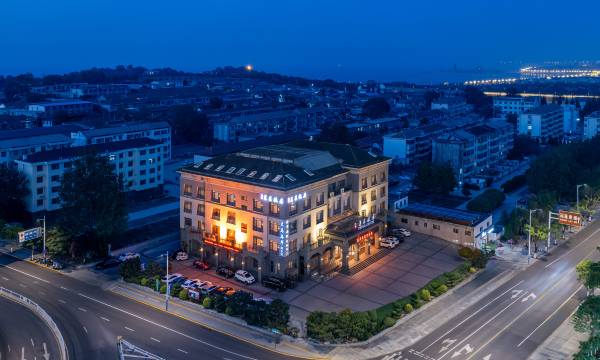 Penglai Hotel (Penglai Pavilion Scenic Area Pengchangke Port Branch)