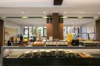 Huansen Guanluo Hotel, North Slope Distribution Center of Changbai Mountain