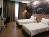 GiiA Sanno Pluit Hotels near Green Bay Pluit