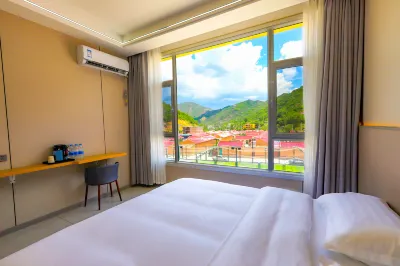 Guane'gou Xiaozhen Homestay Hotels near Guan'E Gou Scenic Area