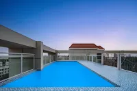 Oriental Dole Enjoyment Hotel (Oriental Culture Square High speed Railway Station Branch) Hotel a Dongfang