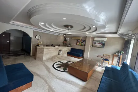 Hotel Singh Continental Отели рядом с достопримечательностью «Фатехпур-Масджид»