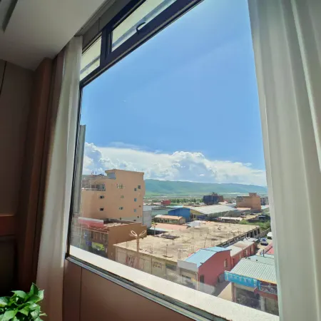 LANZE HOTEL