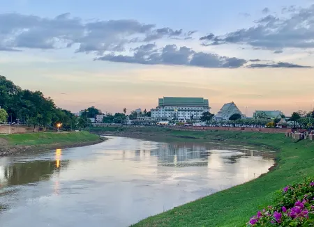 Wangchan Riverview Отели в г. Пхитсанулок