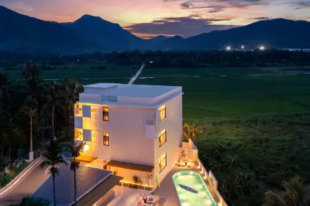 EHOUSE Guixia Yunqi Hidden Mountain Homestay (Wanning Shimei Bay Roundabout Tourist Highway Store) Отели рядом с достопримечательностью «Huarun Shimeiwan Beach»