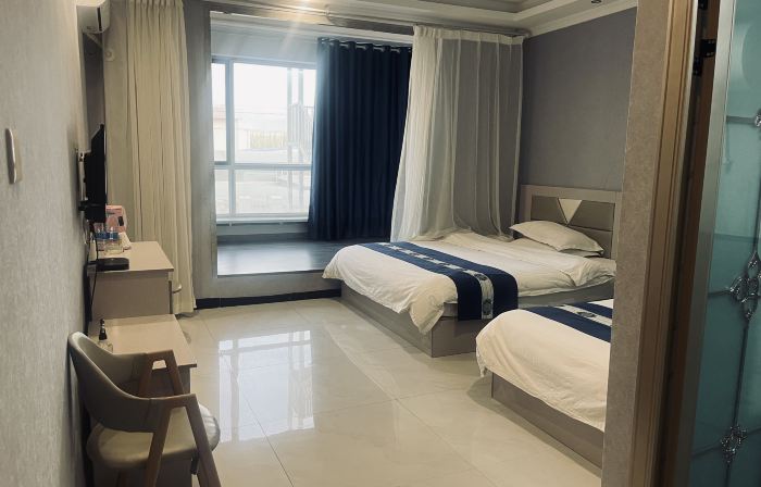 Aksai Happy Hotel
