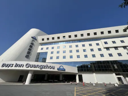 Days Hotel (Guangzhou Stadium) Отели рядом с достопримечательностью «Guangdong University of Foreign Studies and Foreign Trade»