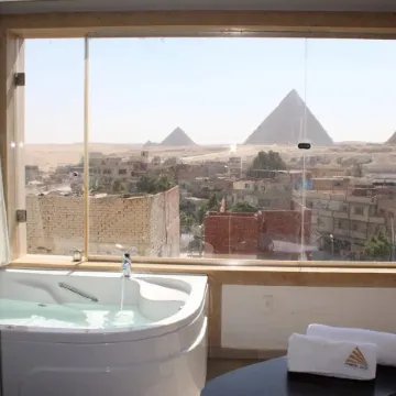 Pyramid Edge Hotel & Exclusive Pyramids View Rooftop