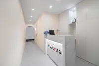 Duoduo River View Homestay (Jiefangbei Pedestrian Street Hong Ya Dong)