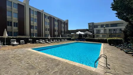 B&B HOTEL First Отели в г. Каленцано