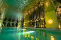 Arjuna Solitaire Hotel - Pools