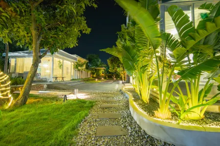 Haikou West B&B (Wuyuanhe Convention and Exhibition Center) Отели рядом с достопримечательностью «Haijing Baobei»