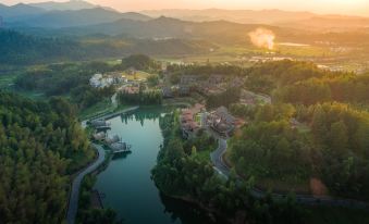 Zixi Guanhe Wonderland Hotel