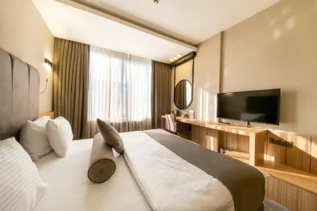 BASKENT CENTER HOTEL Отели рядом с достопримечательностью «Cer Modern»