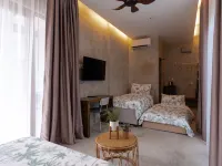 Chrisenbel Hideaway Retreat, The Villa Collection by Chrisenbel Hotels near UMMC