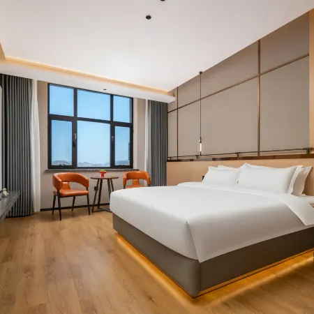 Tianyi Hotel (Wuqia People's Square)