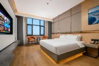 Tianyi Hotel (Wuqia People's Square)