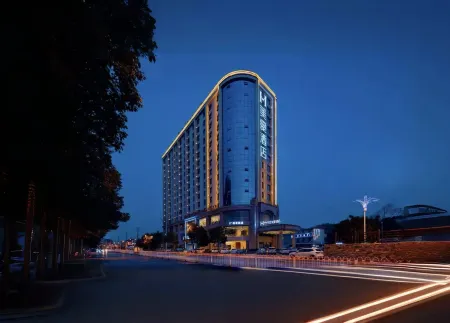 Mehood Yizhi | Ezzy Urban Culture Hub Cultural Resort Hotel (Liuyang River Scenic Bridge) Отели рядом с достопримечательностью «Tansitong Former Residence»