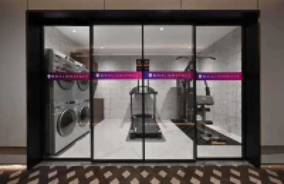 Heguang ALIENSPACE E-sports Hotel (Qingdao Taidong Pedestrian Street Metro Station Branch)