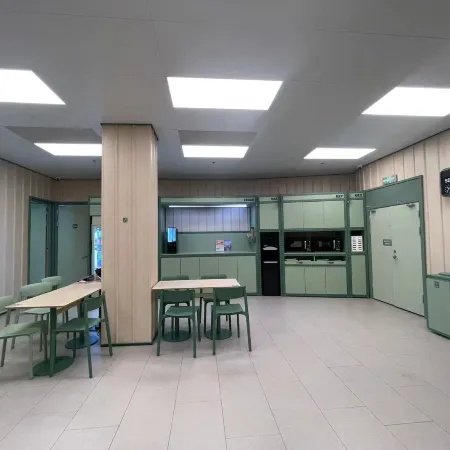 Hi Inn (Ningbo Railway Station, Tianyi Square)