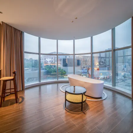 Anqing Chengyue Light Luxury Hotel (Renmin Road Pedestrian Street)
