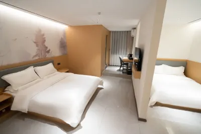 Shiyue Hotel Hotels in Zigong First People's Hospital/Lantern Park