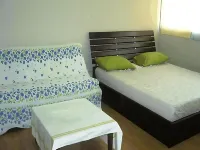 Impact Don Mueang Bangkok Guest House for 3 Pax - Pensions