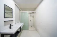 Zilanling Hostel (Zhongshan Scenic Area Houzaimen)