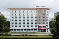 Ibis Hotel (Changchun Saide Plaza Pudong Road) Hoteles cerca de Branch of Changchun Institute of Technology