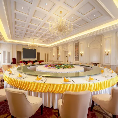 Yili Hotel