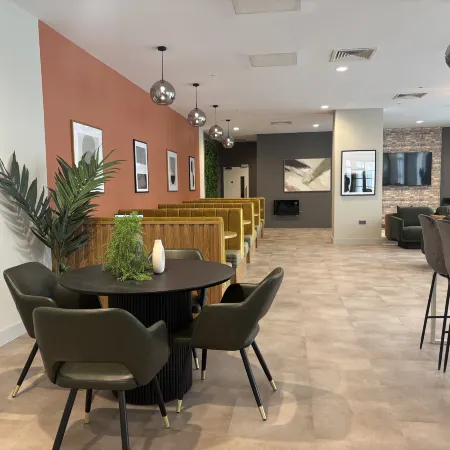 Stylish apartment in central Birmingham, with Parking