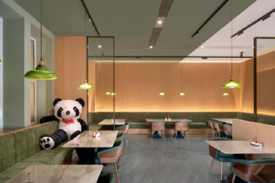 Banji Resort Hotel (Harbin Sun Island Scenic Area) Отели рядом с достопримечательностью «Shuige Yuntian»