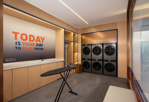 Holiday Inn Express Shenzhen Sports Center by IHG