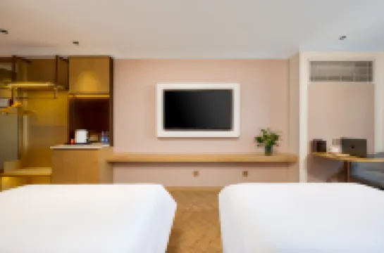 Yalinhemei Airport Hotel (Binhai International Airport Subway Station)