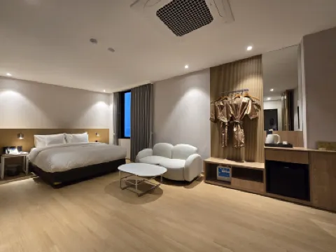 Tria Business & Boutique Hotel Hotels near Yeoksam Station